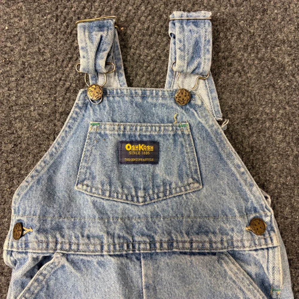 Vintage OshKosh Bgosh Kids 2T Light Wash Denim Vestbak Overalls 832-9031